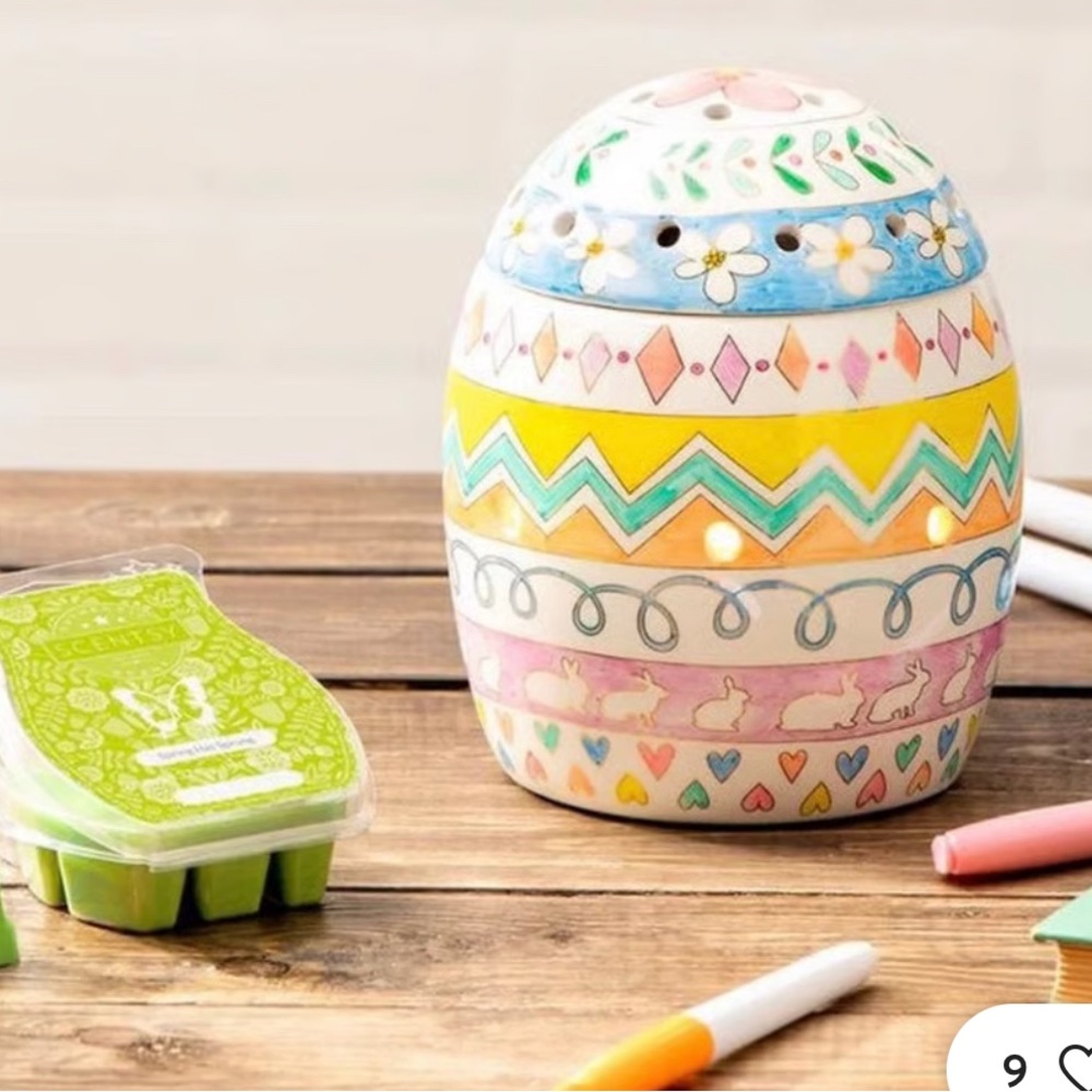 Scentsy Multicolor Easter Egg Warmer